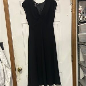 Jones Wear women’s size 16 Classic Black Midi Dress